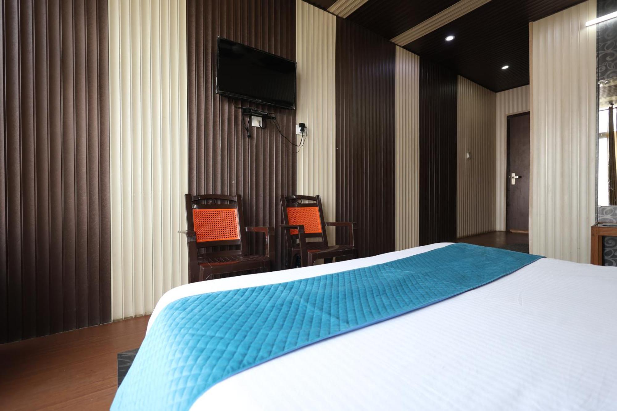 Sleeping Beauty Hotel Moutain View Property โจชิมัธ ภายนอก รูปภาพ